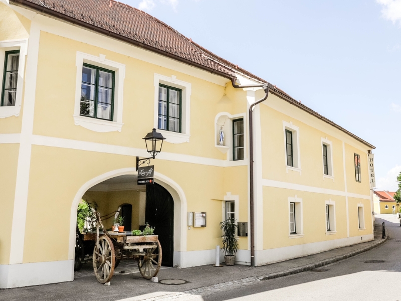 Kaisershof strassenseitig